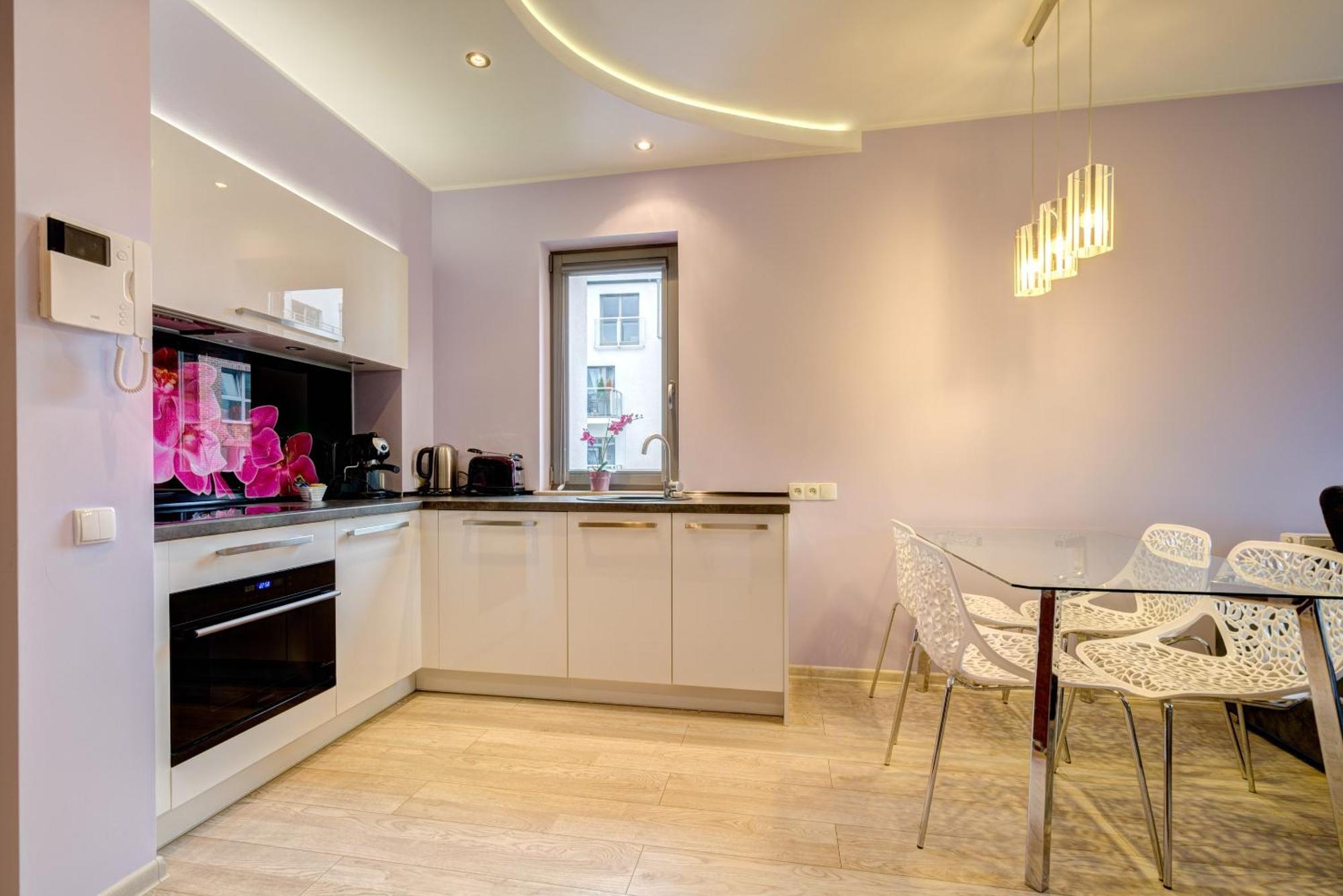Apartments By The River In Gdansk With Pool, Sauna & Gym By Noclegi Renters — Foto’s 1